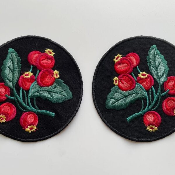 Hawthorn Berry Christmas Holly Flower Patch Iron On Sew On Full Embroidered Patch Appliqués Badge